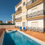 #054 Walk Everywhere *