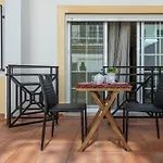 Apartment #054 Walk Everywhere