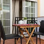 #054 Walk Everywhere Apartment *