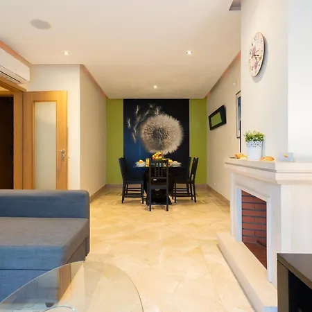 Apartment #054 Walk Everywhere