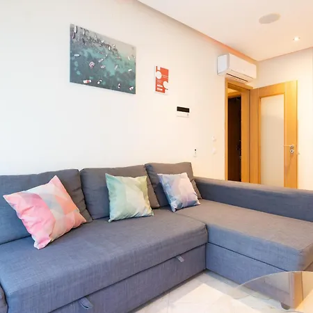 Apartment #054 Walk Everywhere *