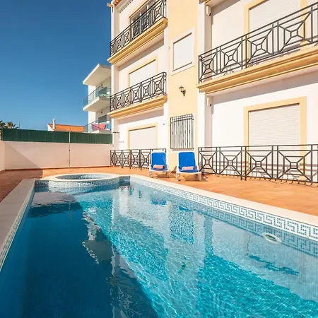 Apartment #054 Walk Everywhere